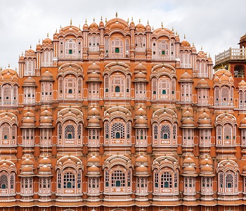 Hawa Mahal palace (Palace of the Winds) in Jaipur, Rajasthan, India.
